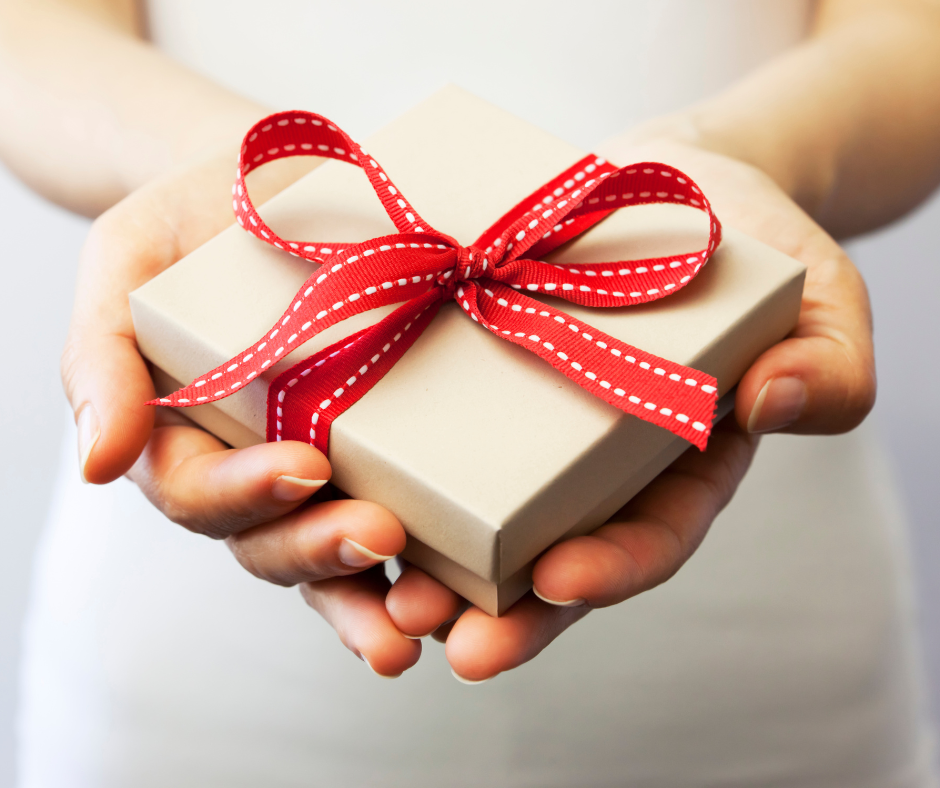 8 Ways to Give Back Safely This Holiday Season