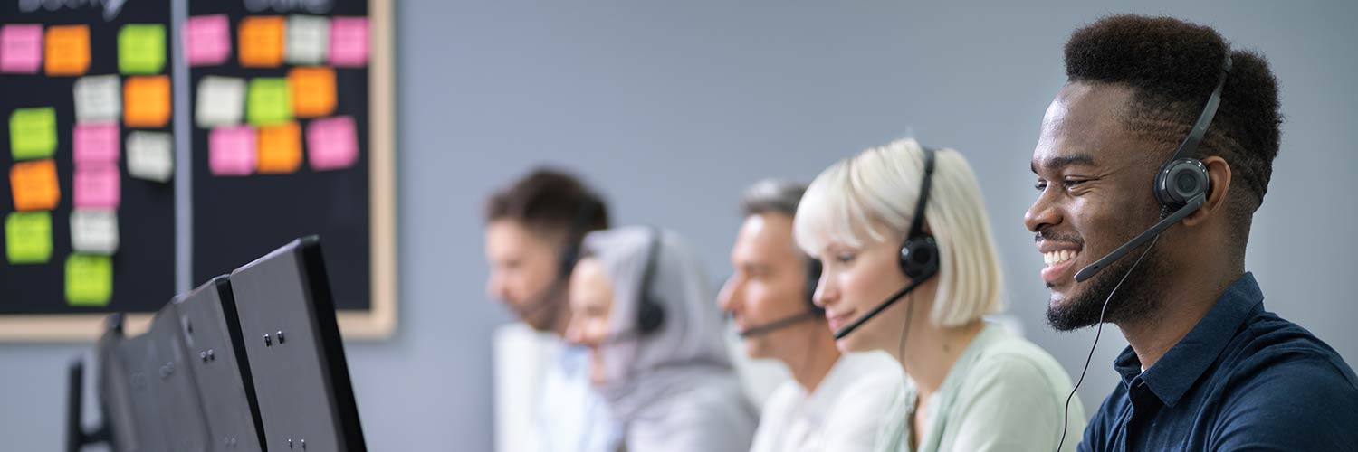 How Freight Agents Use Check Calls to Enhance Customer Service